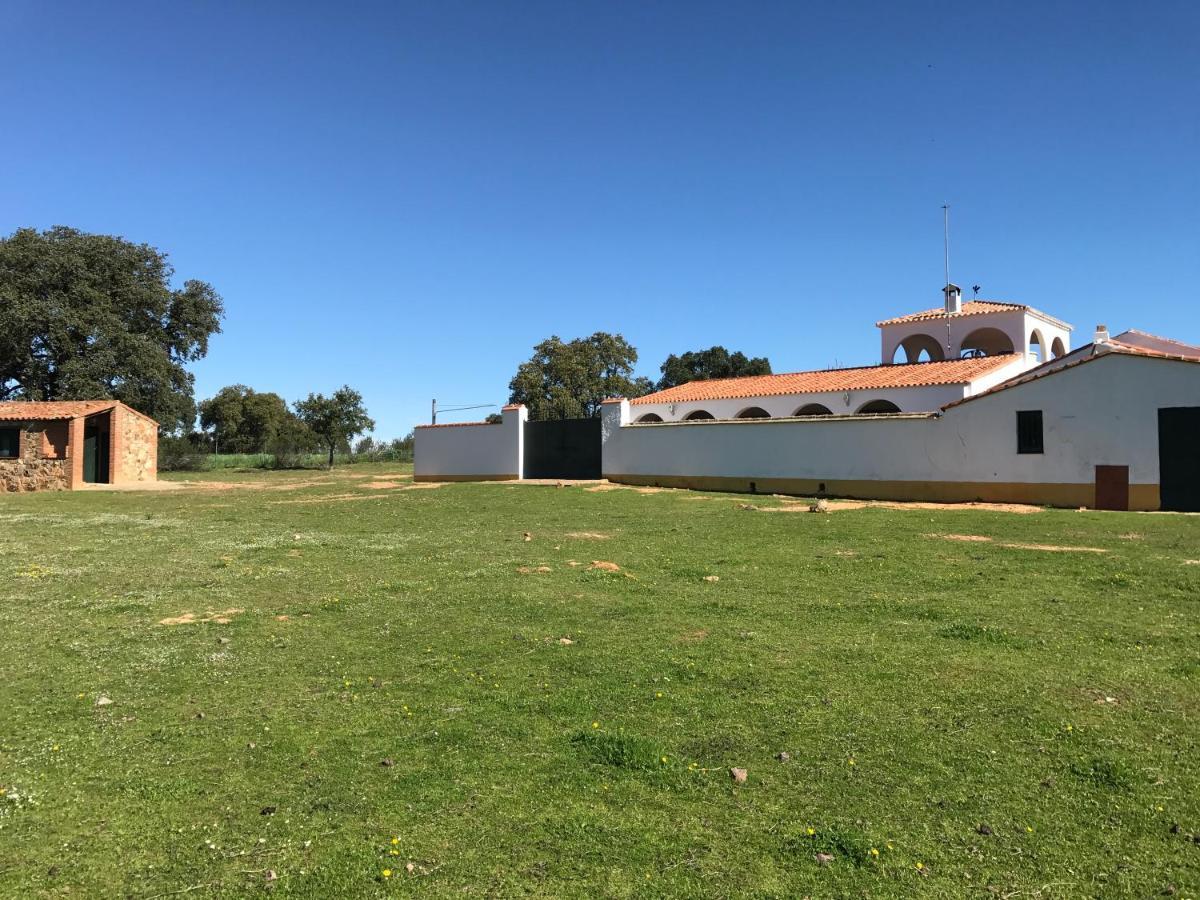Casa Rural De La Finca Sierra Grande Hornachos Esterno foto