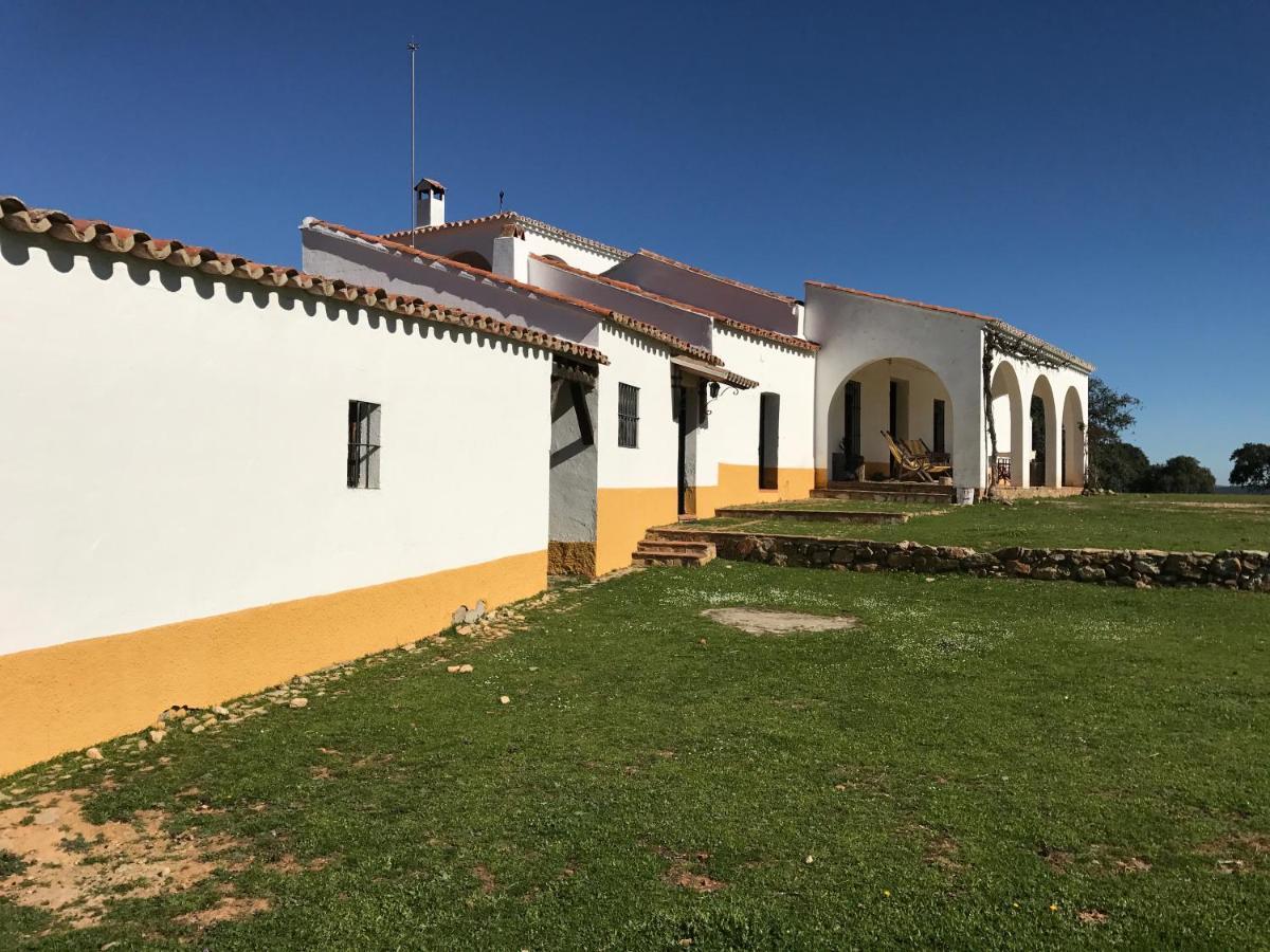 Casa Rural De La Finca Sierra Grande Hornachos Esterno foto